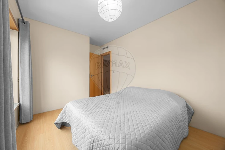 Apartamento T2 para Venda em Santo António dos Cavaleiros e Frielas Foto 2