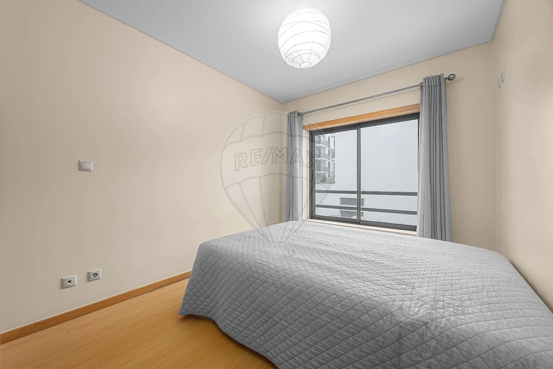 Apartamento T2 para Venda em Santo António dos Cavaleiros e Frielas Foto 4