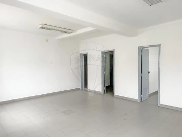 Loja para Arrendamento em Vila Nova da Barquinha