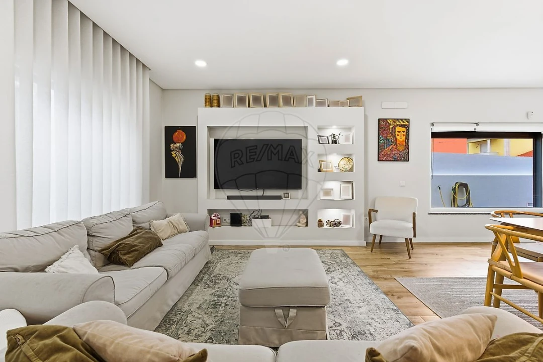 Moradia T4 para Venda em Gambia-Pontes-Alto da Guerra Foto 15