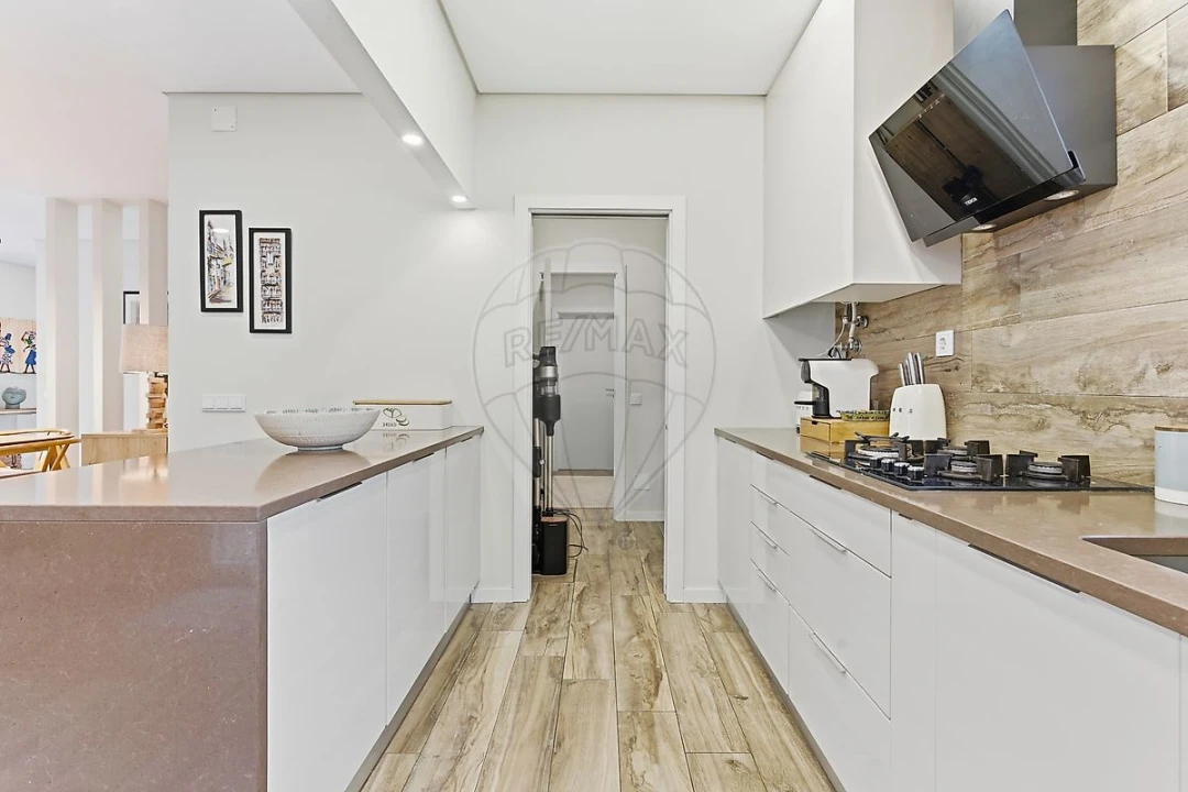 Moradia T4 para Venda em Gambia-Pontes-Alto da Guerra Foto 18