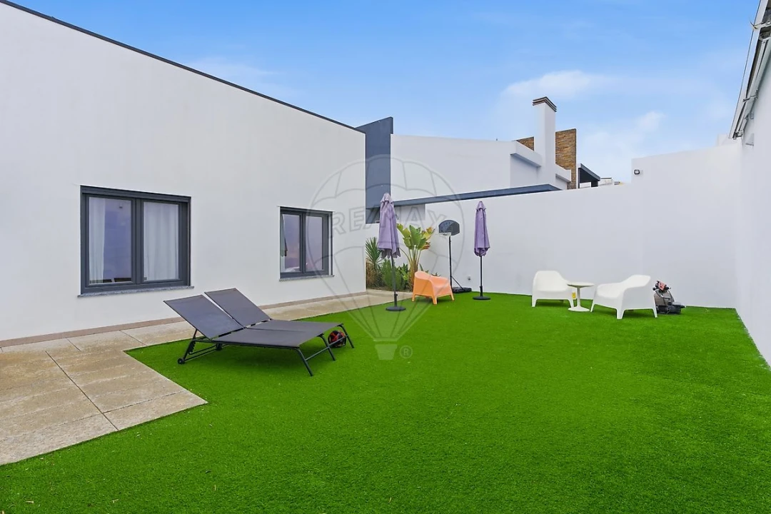 Moradia T4 para Venda em Gambia-Pontes-Alto da Guerra Foto 3