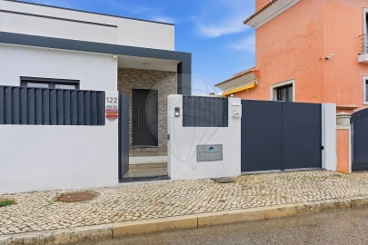 Moradia T4 para Venda em Gambia-Pontes-Alto da Guerra