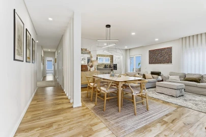 Moradia T4 para Venda em Gambia-Pontes-Alto da Guerra