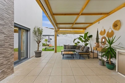 Moradia T4 para Venda em Gambia-Pontes-Alto da Guerra