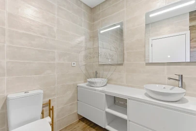 Moradia T4 para Venda em Gambia-Pontes-Alto da Guerra