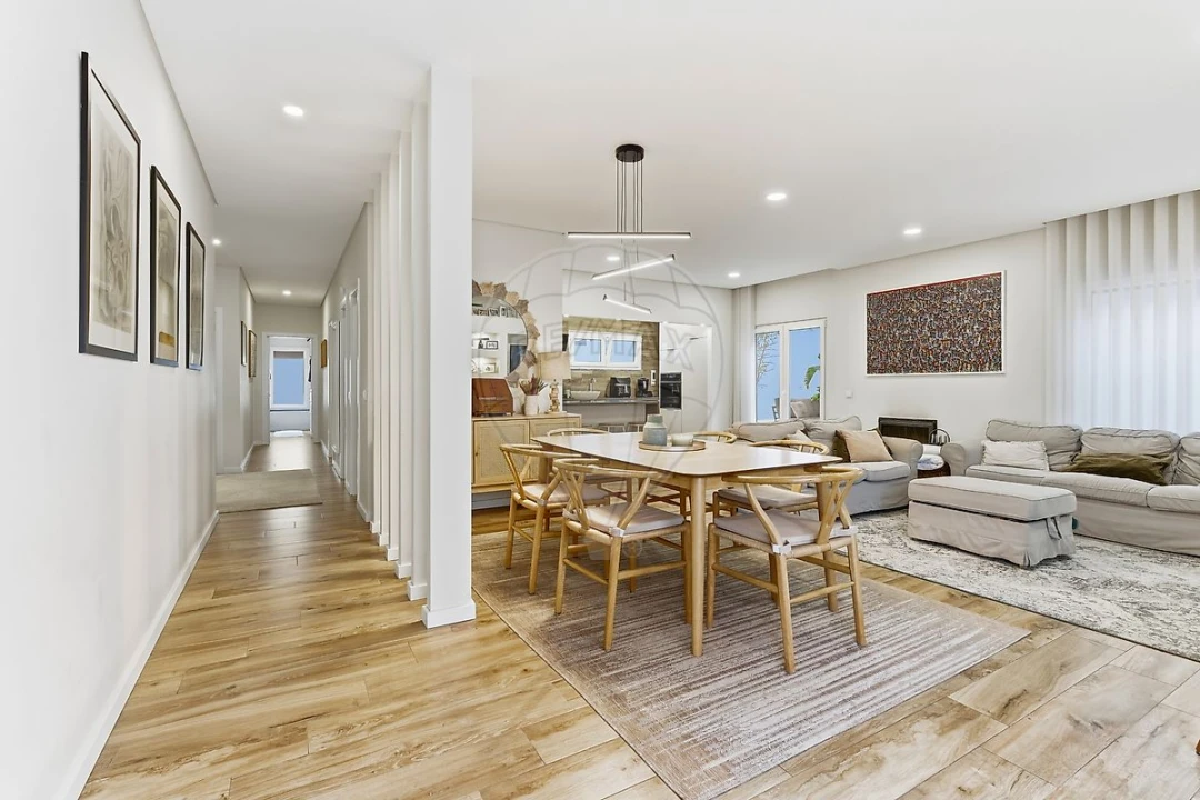 Moradia T4 para Venda em Gambia-Pontes-Alto da Guerra Foto 13