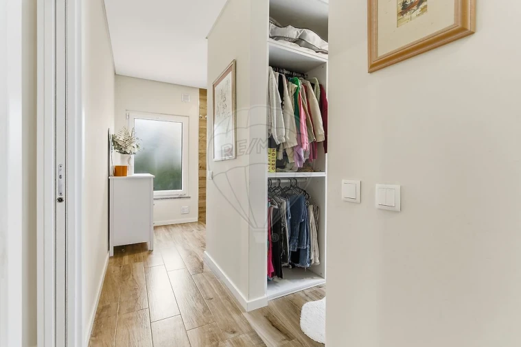 Moradia T4 para Venda em Gambia-Pontes-Alto da Guerra Foto 34