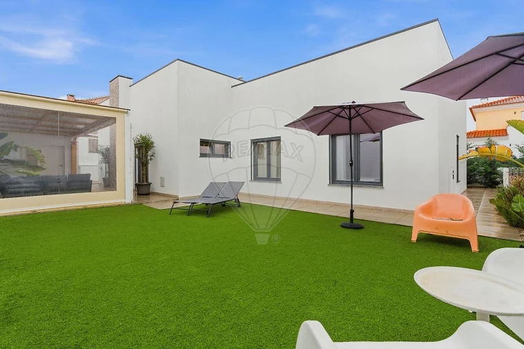 Moradia T4 para Venda em Gambia-Pontes-Alto da Guerra Foto 4