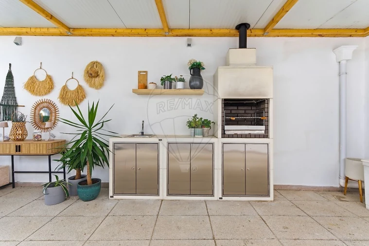 Moradia T4 para Venda em Gambia-Pontes-Alto da Guerra Foto 9