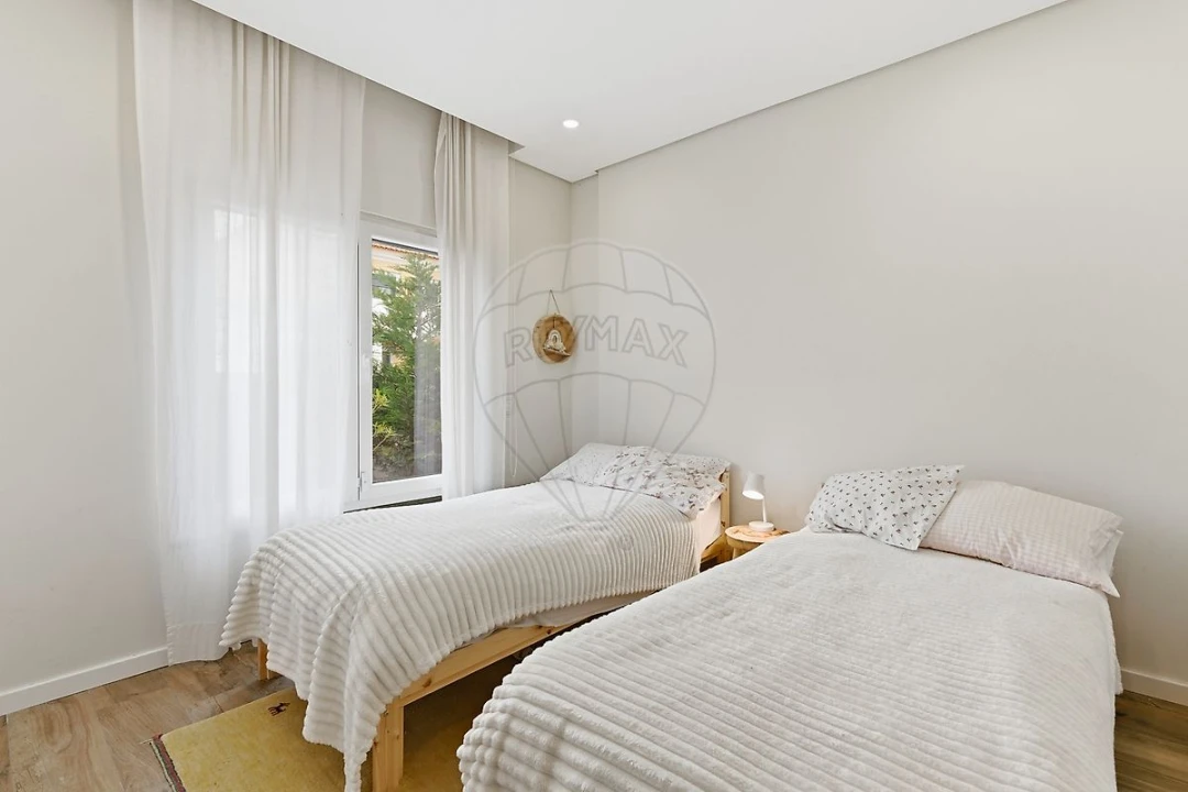 Moradia T4 para Venda em Gambia-Pontes-Alto da Guerra Foto 24