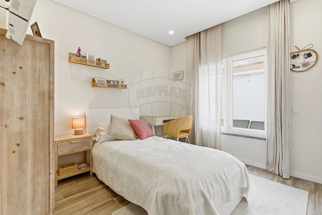 Moradia T4 para Venda em Gambia-Pontes-Alto da Guerra Foto 27