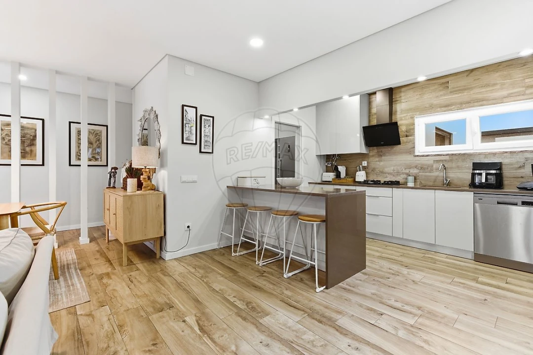 Moradia T4 para Venda em Gambia-Pontes-Alto da Guerra Foto 16