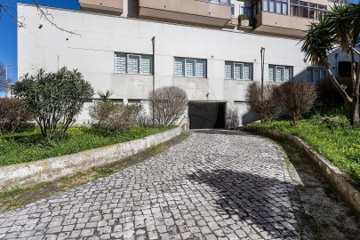 Apartamento T3 para Arrendamento em São Domingos de Benfica