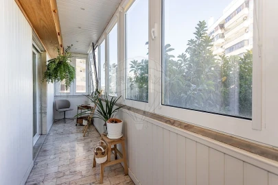 Apartamento T3 para Arrendamento em São Domingos de Benfica