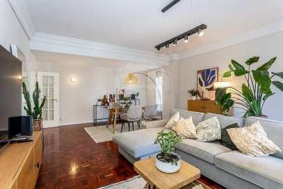 Apartamento T3 para Arrendamento em São Domingos de Benfica