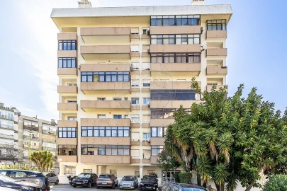 Apartamento T3 para Arrendamento em São Domingos de Benfica