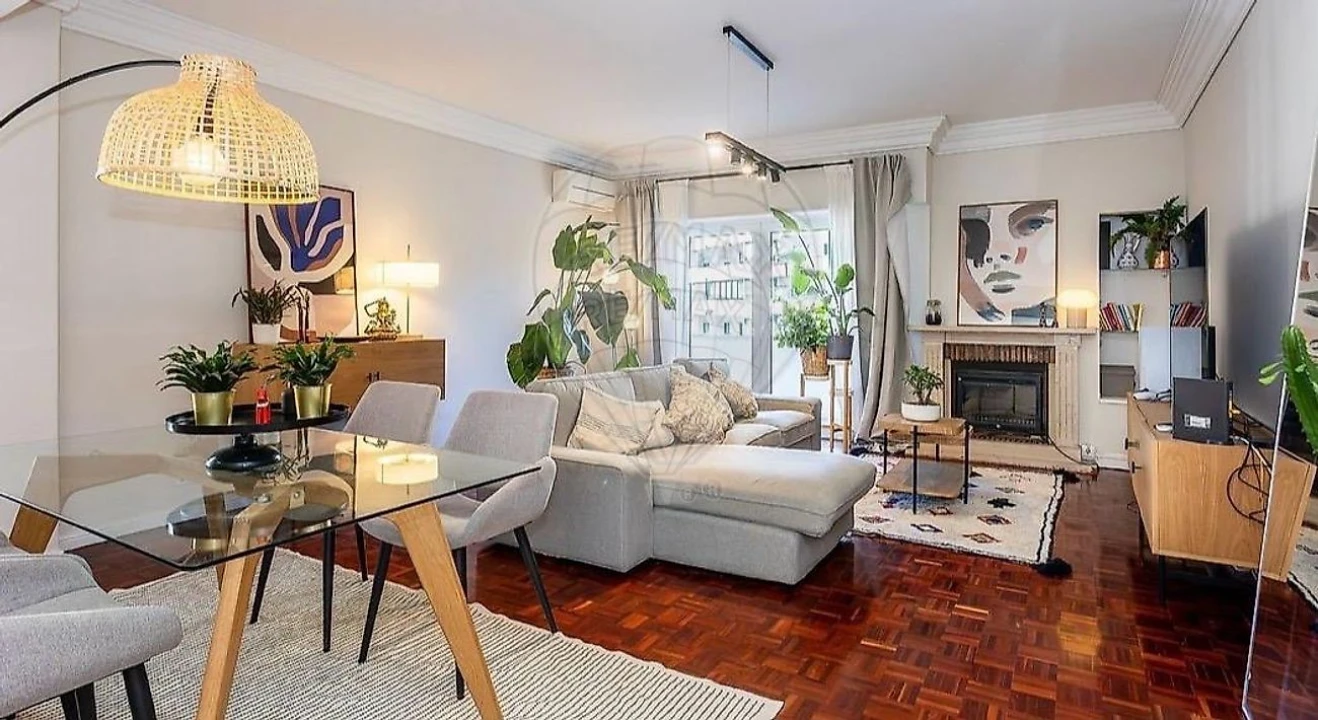 Apartamento T3 para Arrendamento em São Domingos de Benfica Foto 18