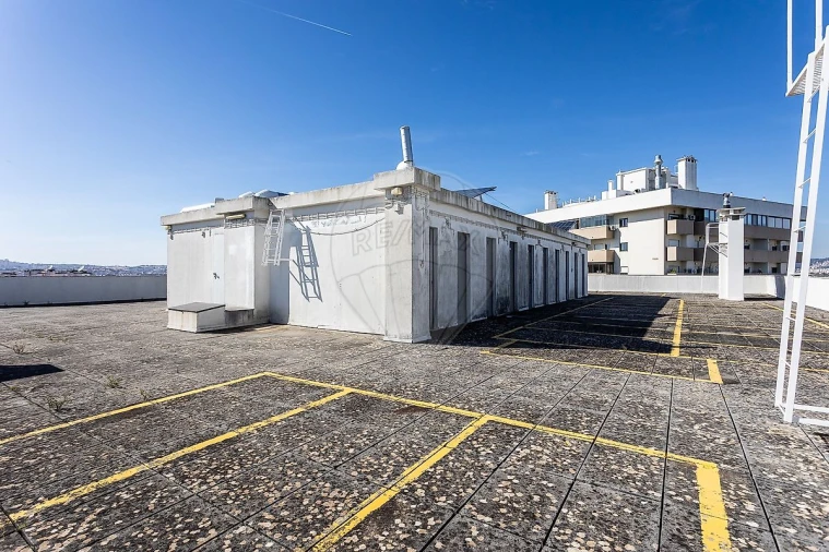 Apartamento T3 para Arrendamento em São Domingos de Benfica Foto 35