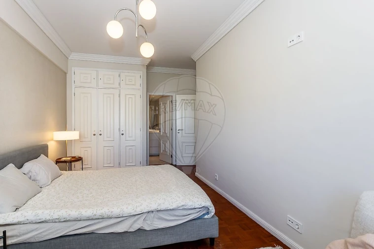 Apartamento T3 para Arrendamento em São Domingos de Benfica Foto 36