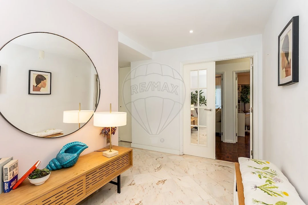 Apartamento T3 para Arrendamento em São Domingos de Benfica Foto 5