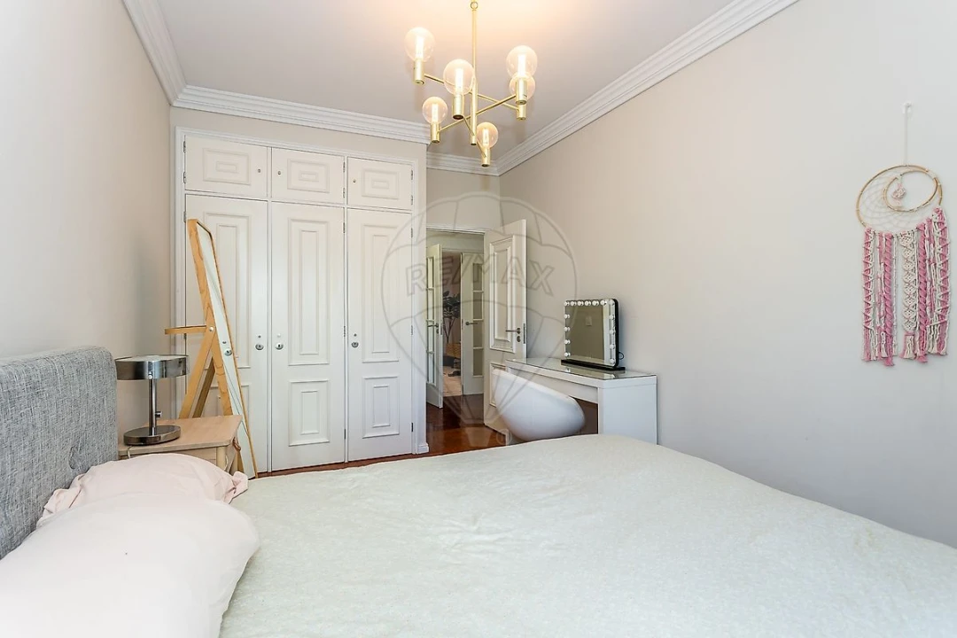 Apartamento T3 para Arrendamento em São Domingos de Benfica Foto 1