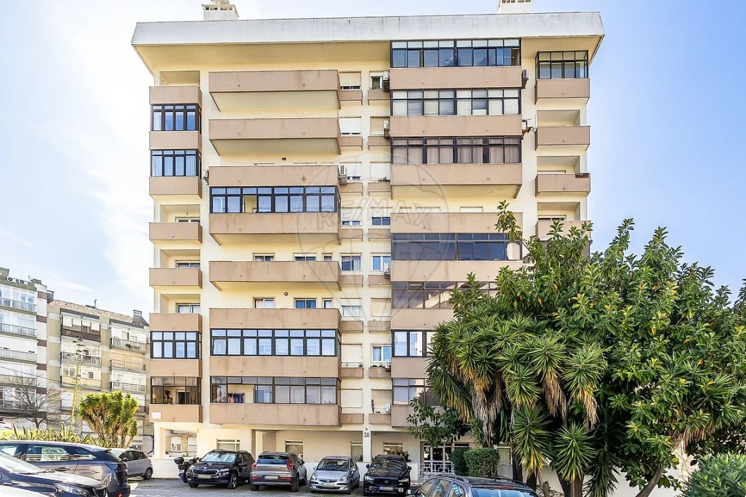 Apartamento T3 para Arrendamento em São Domingos de Benfica Foto 28