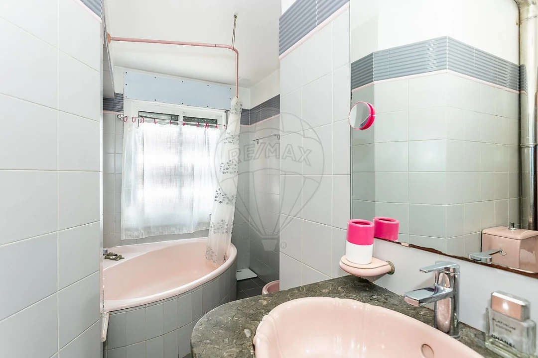 Moradia T3 para Venda em Benfica Foto 34