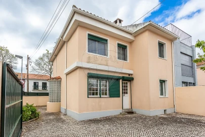 Moradia T3 para Venda em Benfica