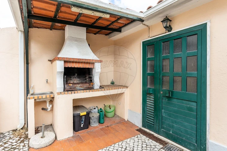 Moradia T3 para Venda em Benfica Foto 39