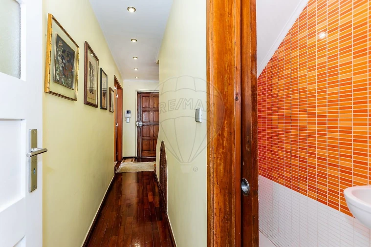 Moradia T3 para Venda em Benfica Foto 21