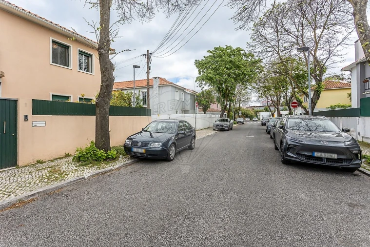 Moradia T3 para Venda em Benfica Foto 32