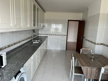 Apartamento T2 para Venda em Massamá e Monte Abraão