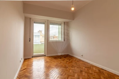 Apartamento T2 para Arrendamento em Cedofeita, Santo Ildefonso, Sé, Miragaia, São Nicolau e Vitória