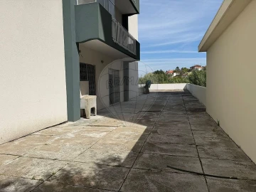 Apartamento T3 para Arrendamento em Mafamude e Vilar do Paraíso