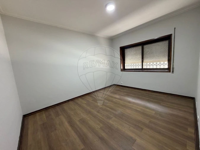 Apartamento T3 para Arrendamento em Mafamude e Vilar do Paraíso Foto 23