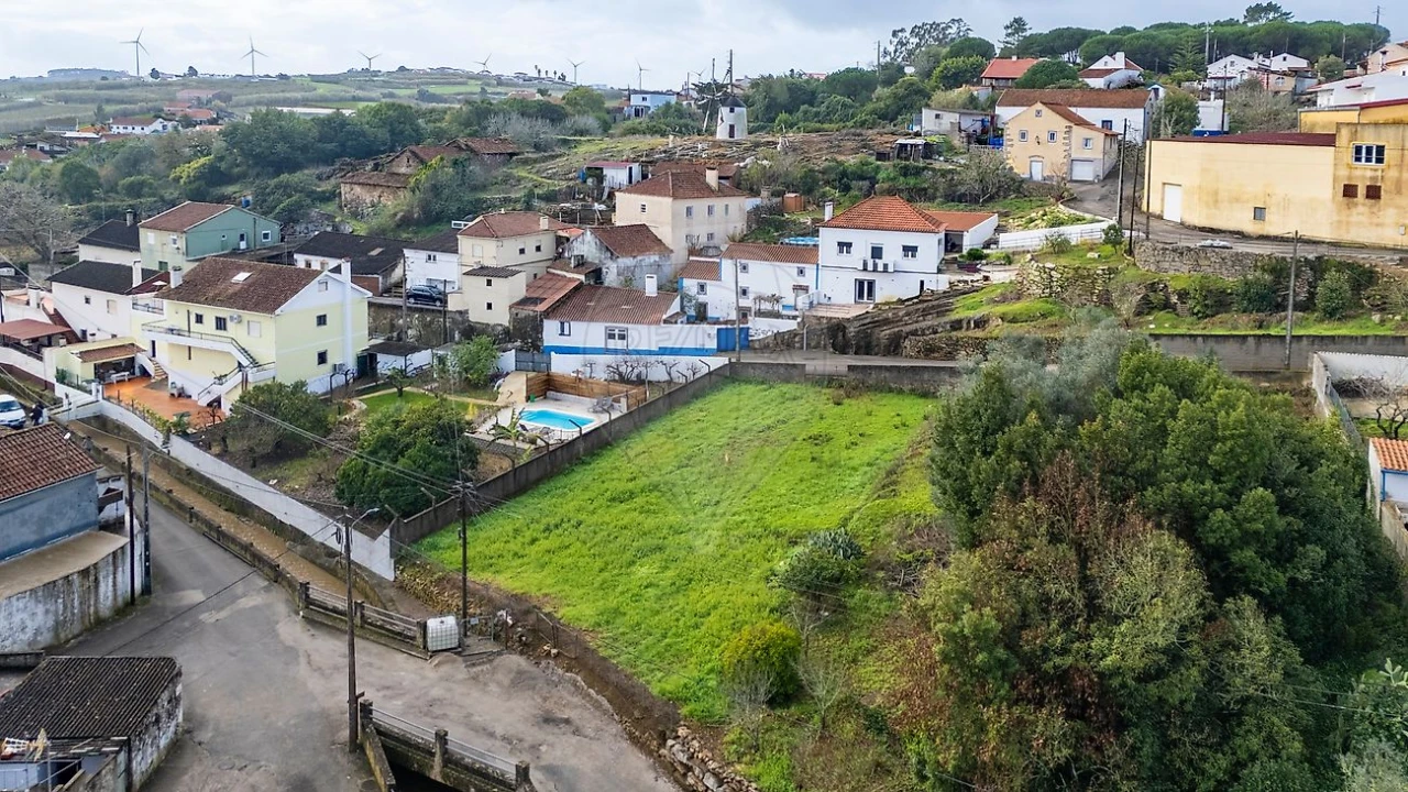 Terreno para Venda em Reguengo Grande Foto 2