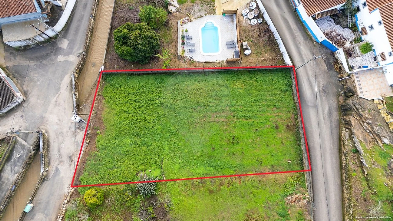 Terreno para Venda em Reguengo Grande Foto 5