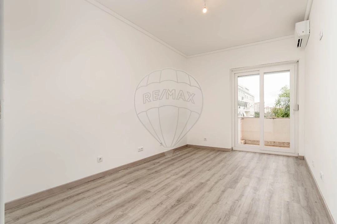 Apartamento T3 para Venda em Lumiar Foto 8