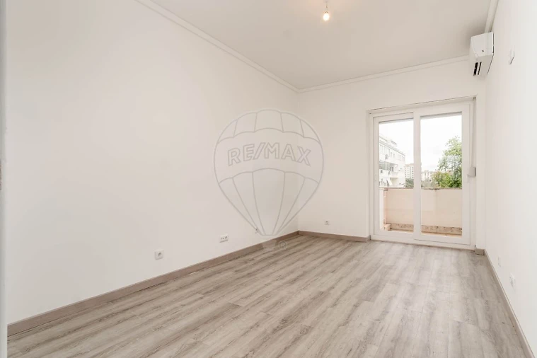 Apartamento T3 para Venda em Lumiar Foto 8