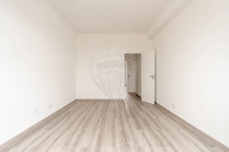Apartamento T3 para Venda em Lumiar Foto 4