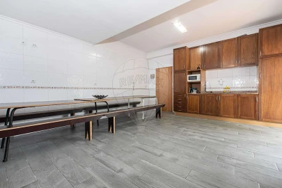 Moradia T4 para Venda em Camarate, Unhos e Apelação