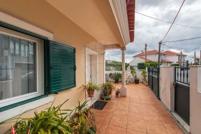 Moradia T4 para Venda em Camarate, Unhos e Apelação