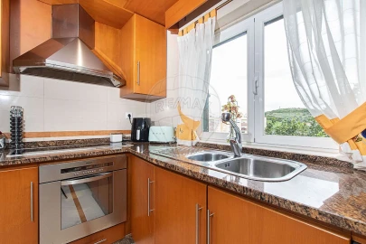 Moradia T4 para Venda em Camarate, Unhos e Apelação