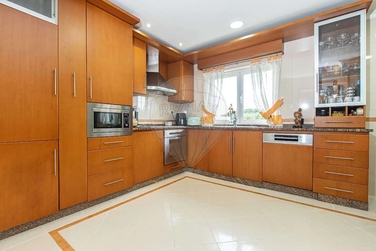 Moradia T4 para Venda em Camarate, Unhos e Apelação Foto 19