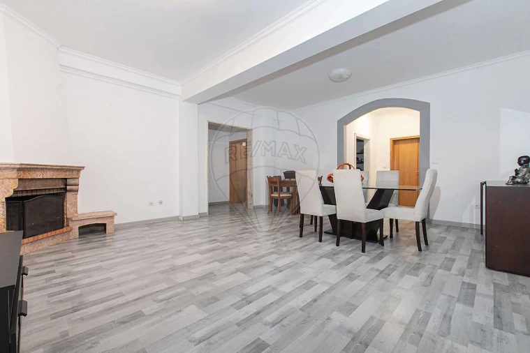 Moradia T4 para Venda em Camarate, Unhos e Apelação Foto 41