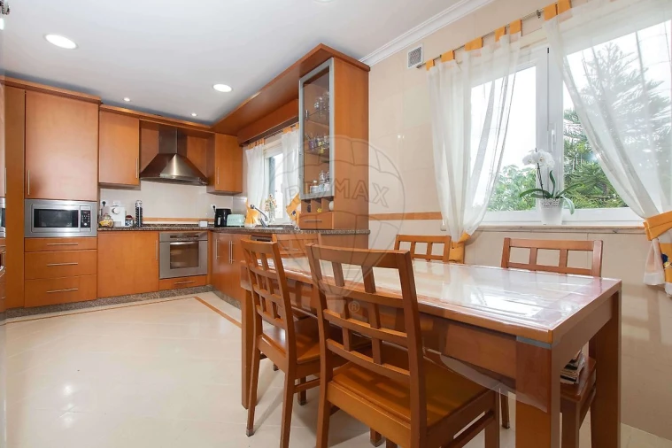 Moradia T4 para Venda em Camarate, Unhos e Apelação Foto 27