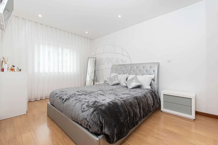 Moradia T4 para Venda em Camarate, Unhos e Apelação Foto 15