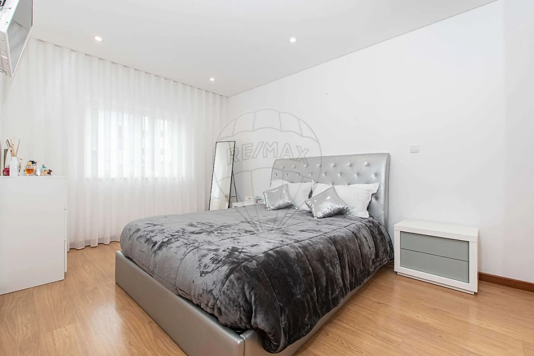 Moradia T4 para Venda em Camarate, Unhos e Apelação Foto 15