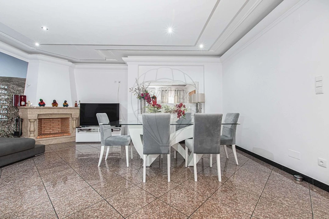 Moradia T4 para Venda em Camarate, Unhos e Apelação Foto 30